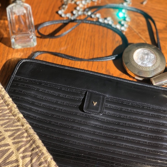 Vintage Valentino Clutch Logo Embossed Leather - Picture 2 of 8